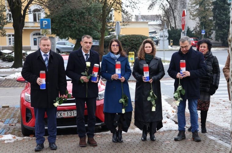 DAN SJEĆANJA Izaslanstvo Čakovca odalo počast žrtvama holokausta (2) DAN SJEĆANJA Izaslanstvo Čakovca odalo počast žrtvama holokausta (2)