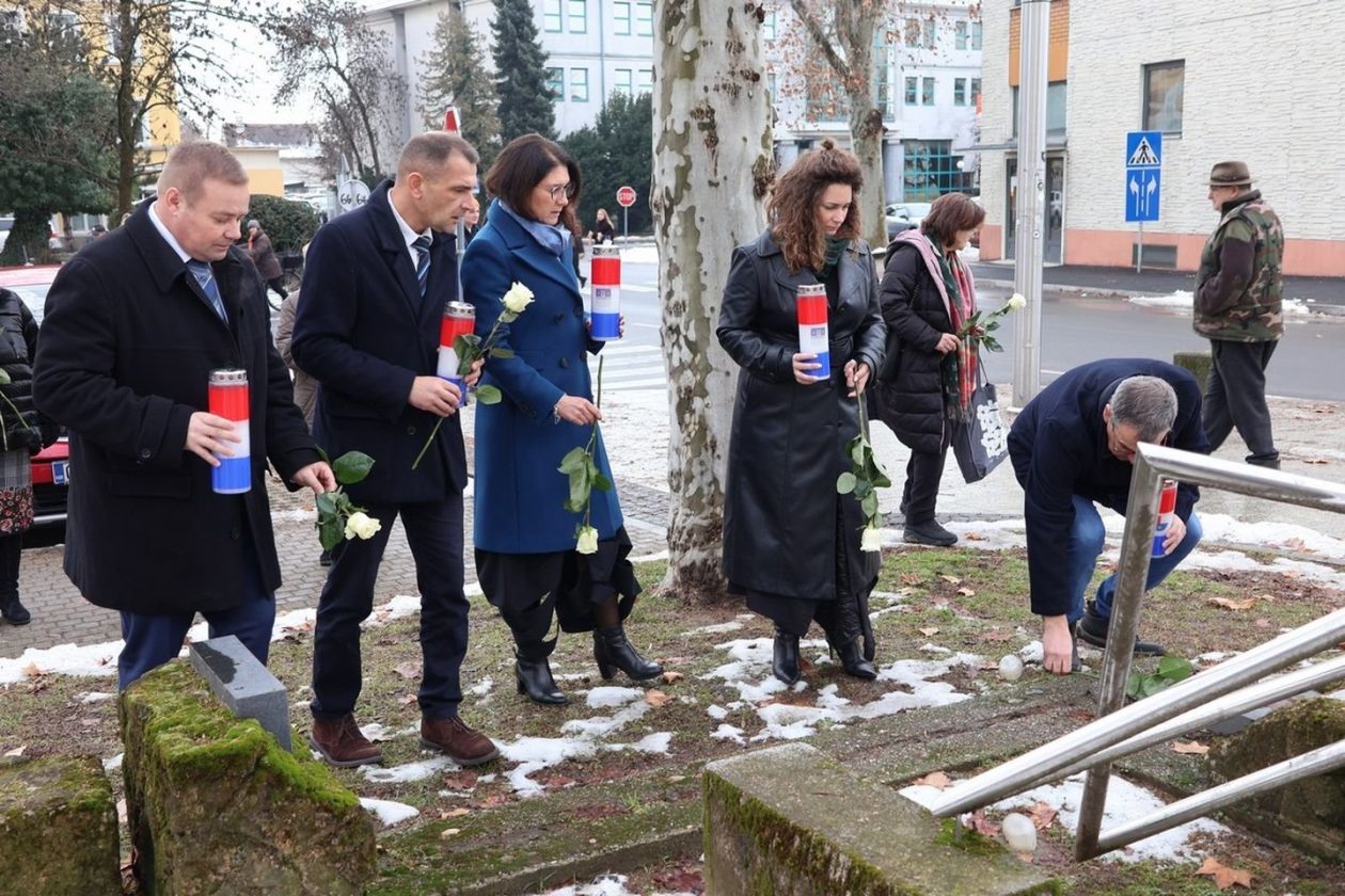 DAN SJEĆANJA Izaslanstvo Čakovca odalo počast žrtvama holokausta (3)
