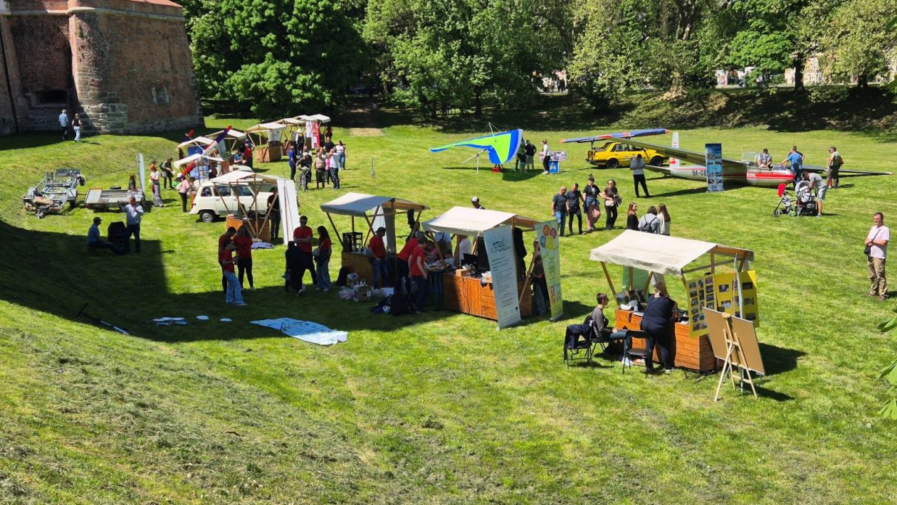 DAN TEHNIČKE KULTURE Perivoj Zrinskih pretvoren u centar robotike, znanja i kreativnosti (11)