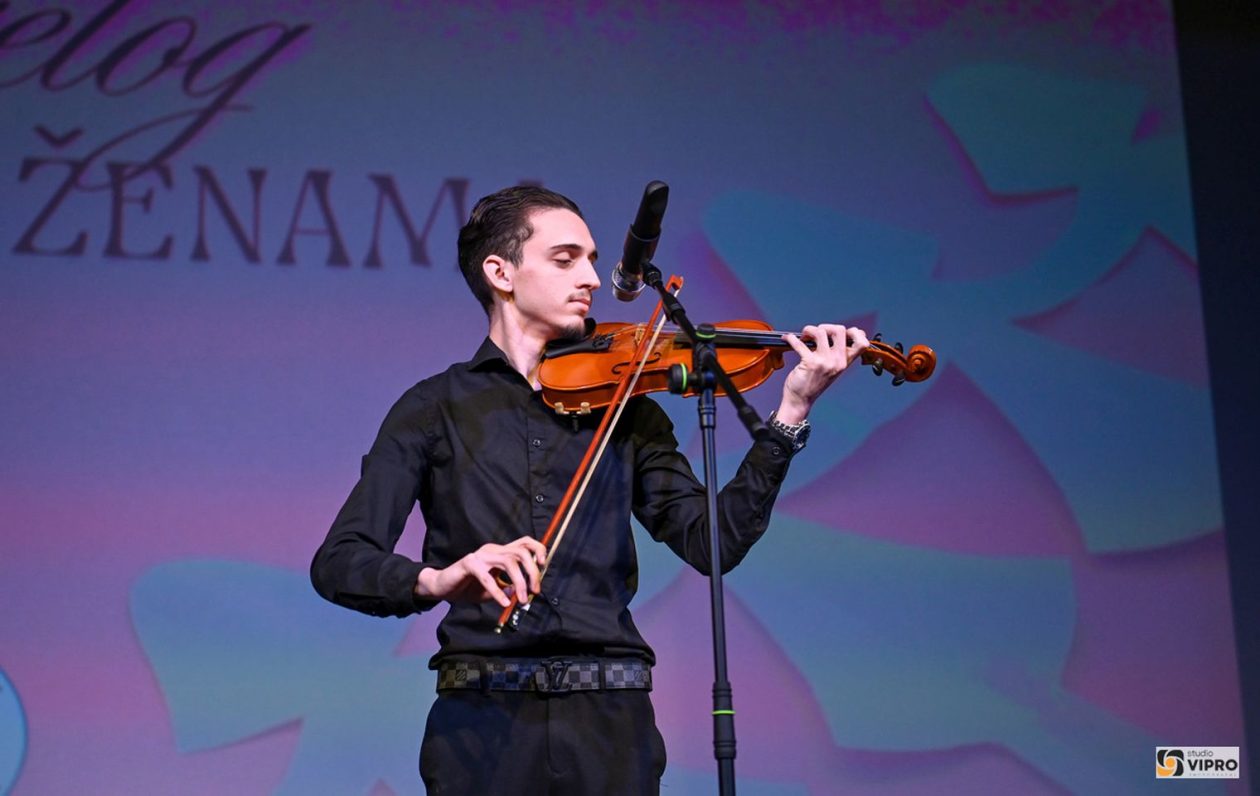 studio VIPRO studio VIPRO