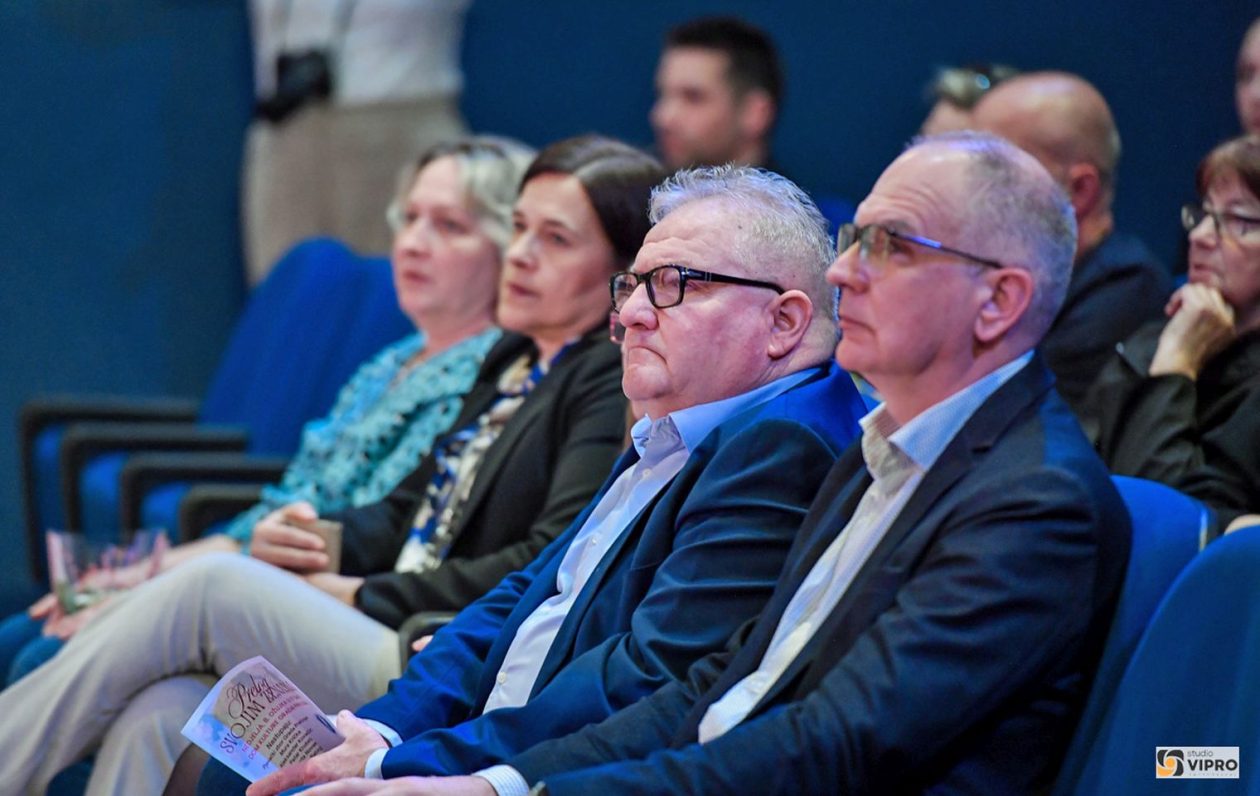 DAN ŽENA Koncert ‘Prelog svojim ženama’ okupio zbor i mlade glazbene talente (19) DAN ŽENA Koncert ‘Prelog svojim ženama’ okupio zbor i mlade glazbene talente (19)