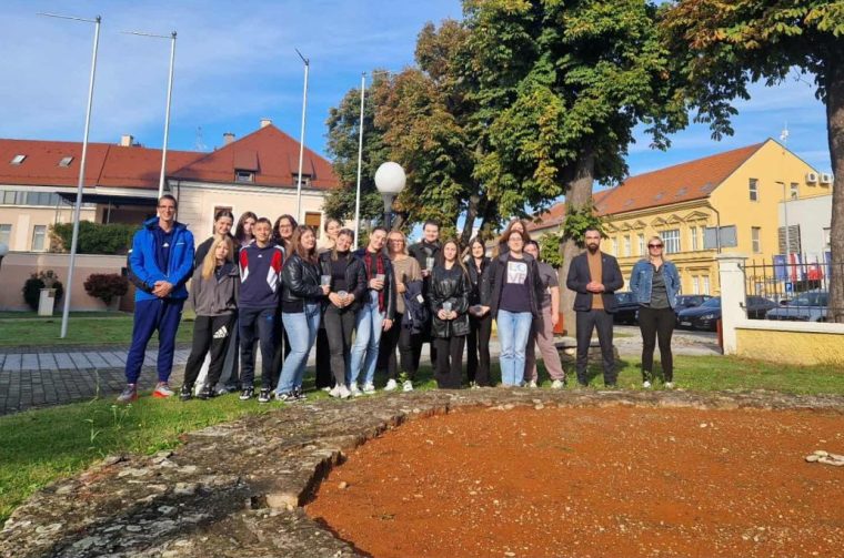 DANI EU BAŠTINE Tragovi prošlosti postali učionica za učenike Srednje škole Prelog (9) DANI EU BAŠTINE Tragovi prošlosti postali učionica za učenike Srednje škole Prelog (9)