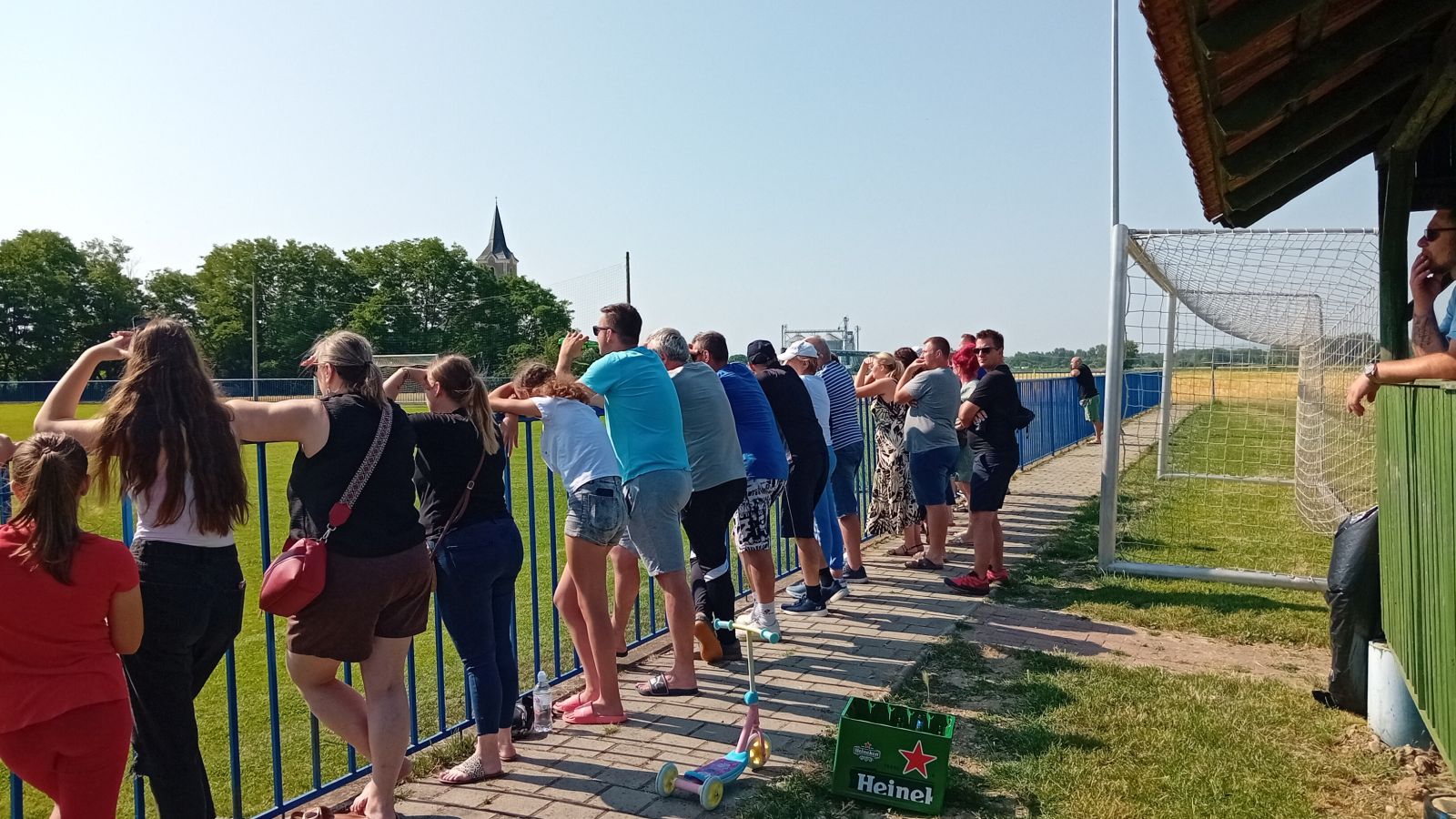 DARKO GRUBIĆ I KARLO LEVANIĆ Zasukali smo rukave i pečemo čevape za 600 ljudi (5) DARKO GRUBIĆ I KARLO LEVANIĆ Zasukali smo rukave i pečemo čevape za 600 ljudi (5)