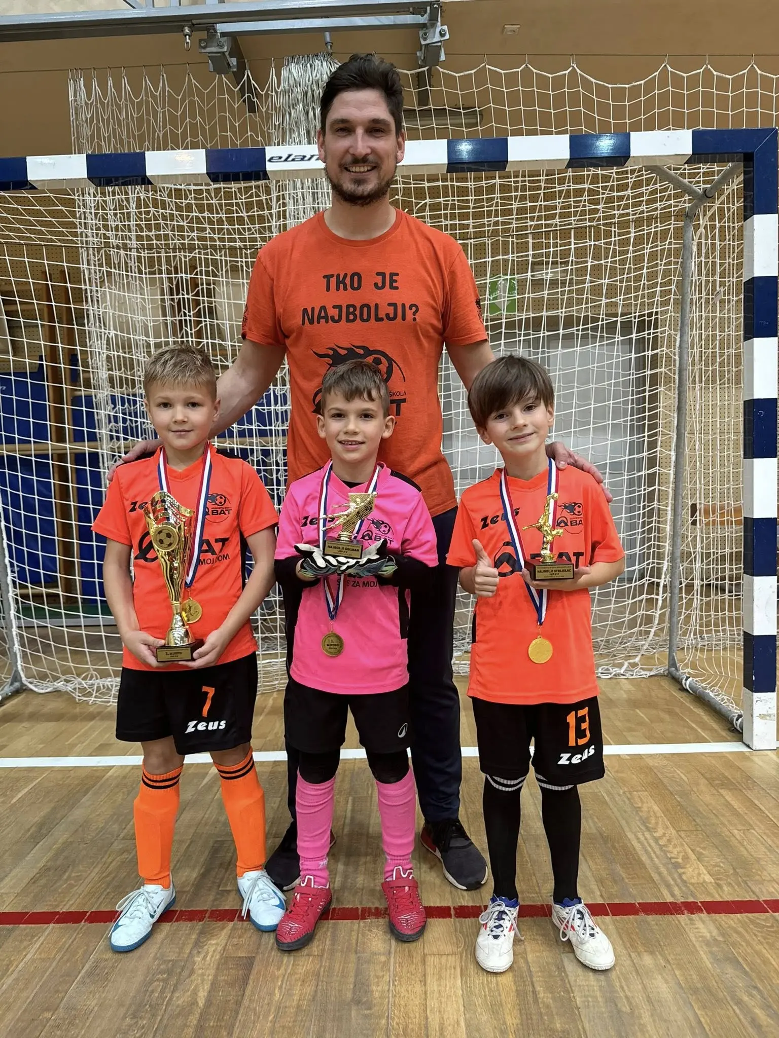 DINAMO-ZELENKO-BAT (4)