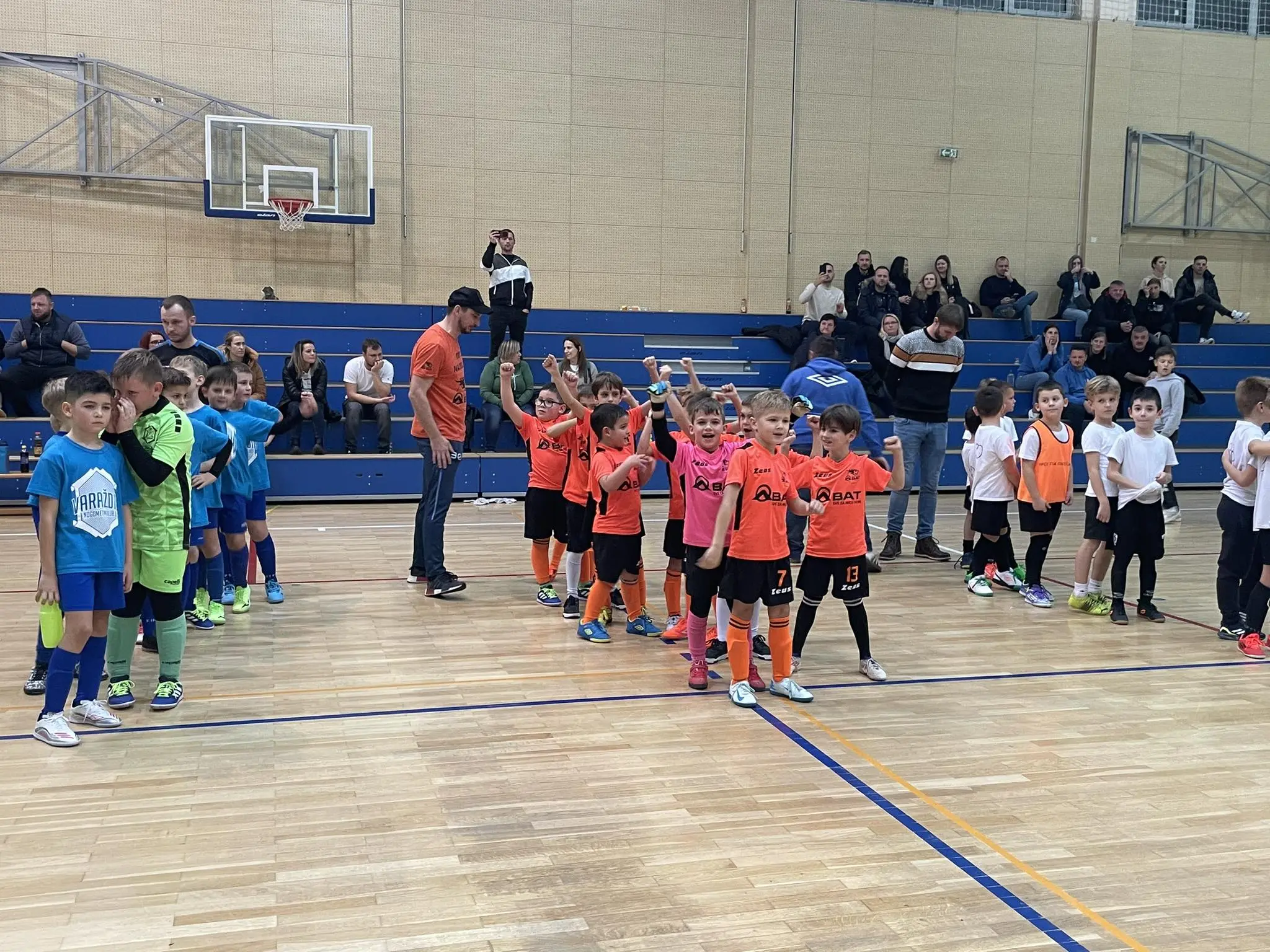 DINAMO-ZELENKO-BAT (6)