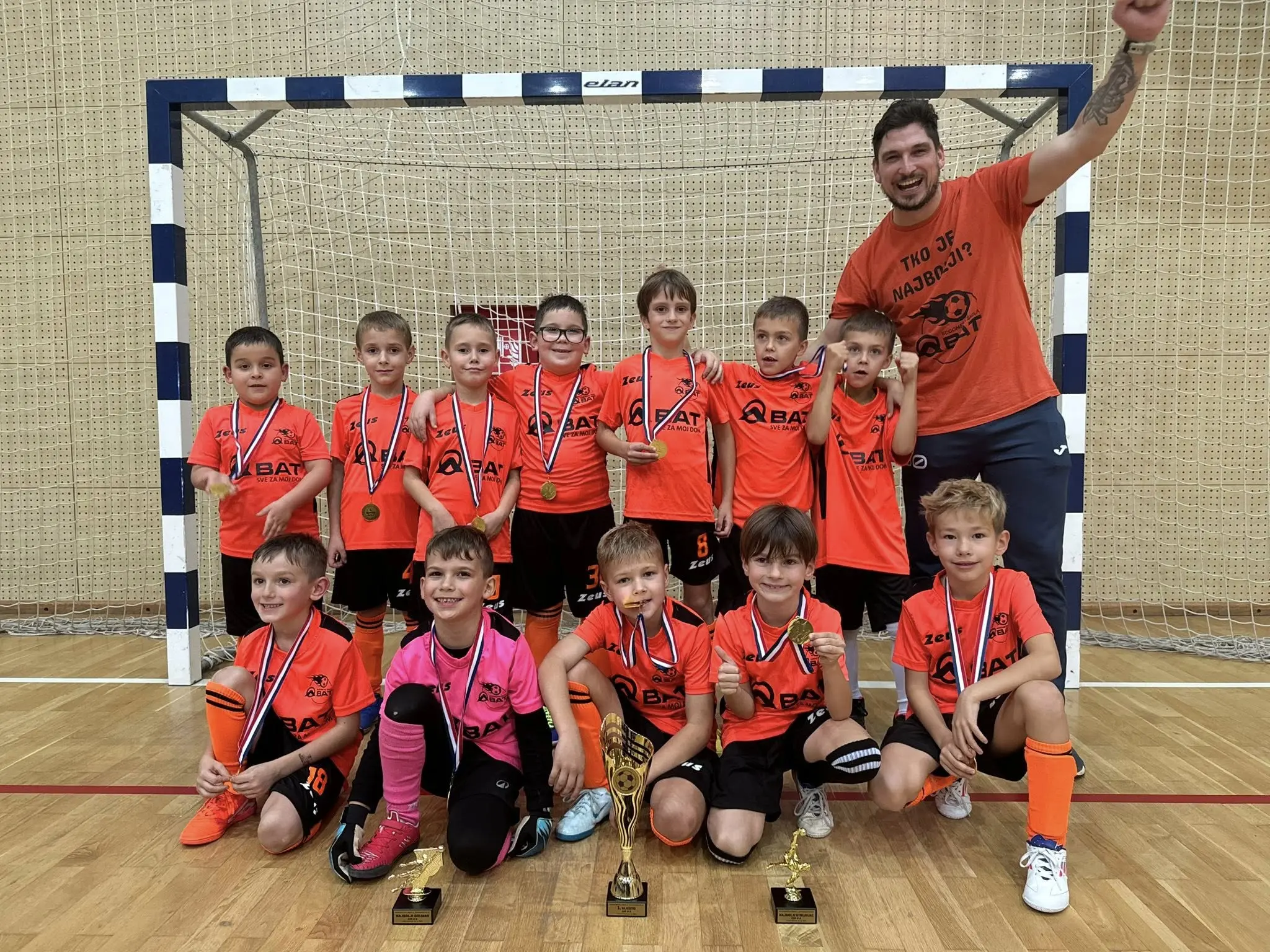 DINAMO-ZELENKO-BAT (8)