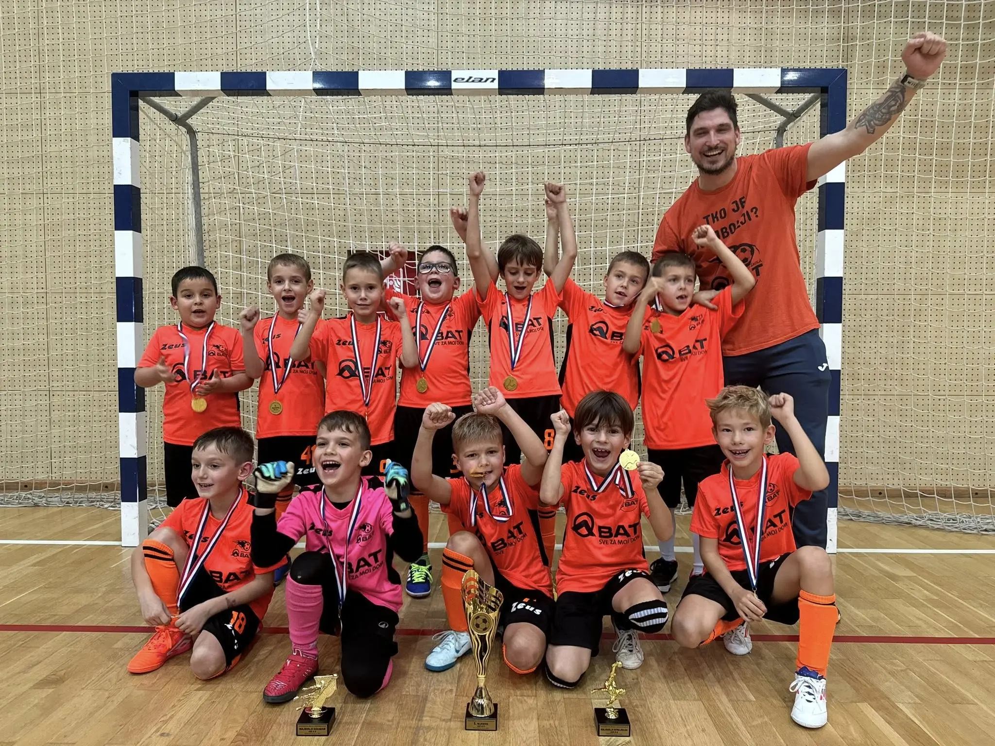 DINAMO-ZELENKO-BAT (9)