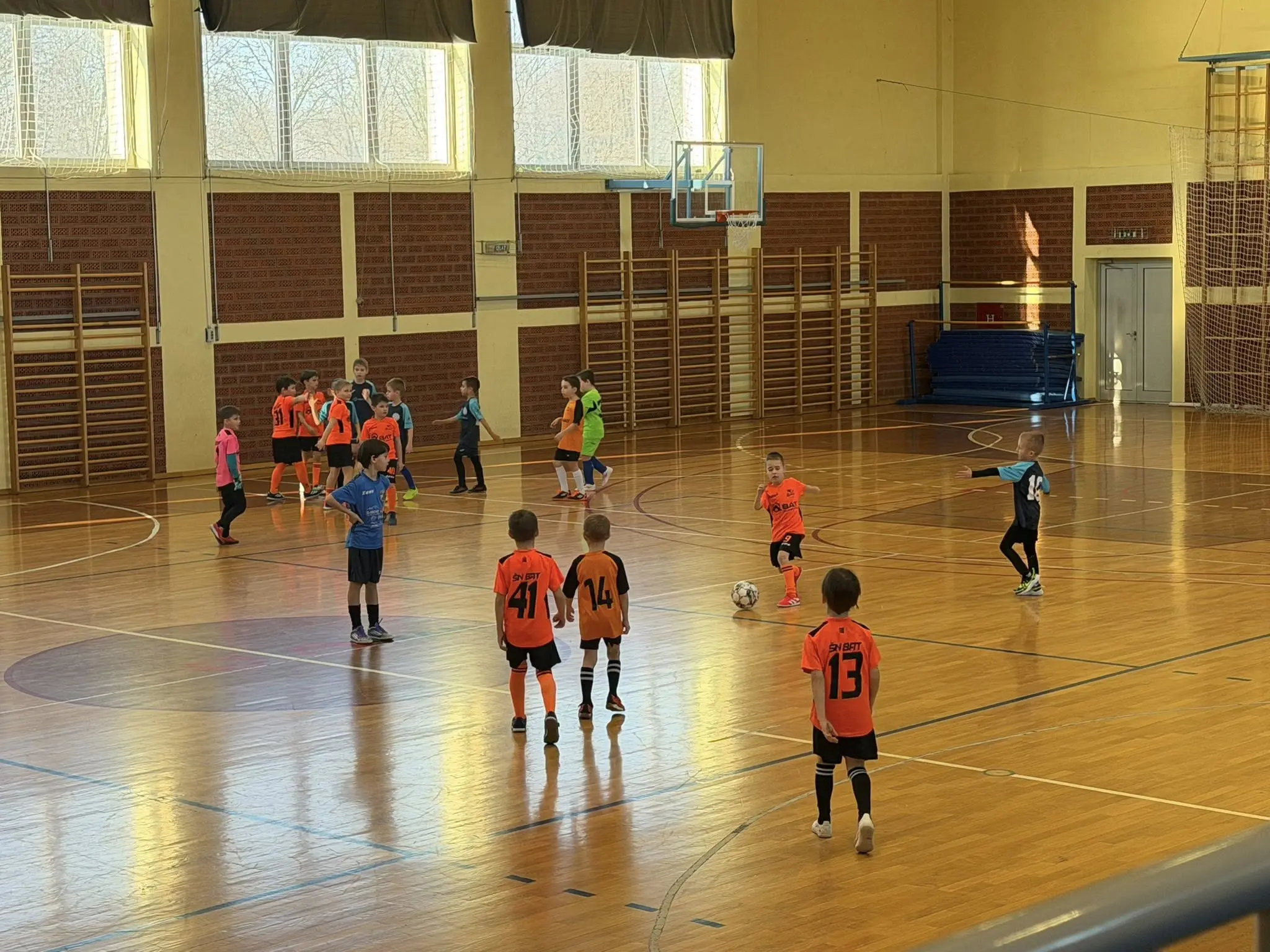 DINAMO-ZELENKO-BAT U-8 (15)