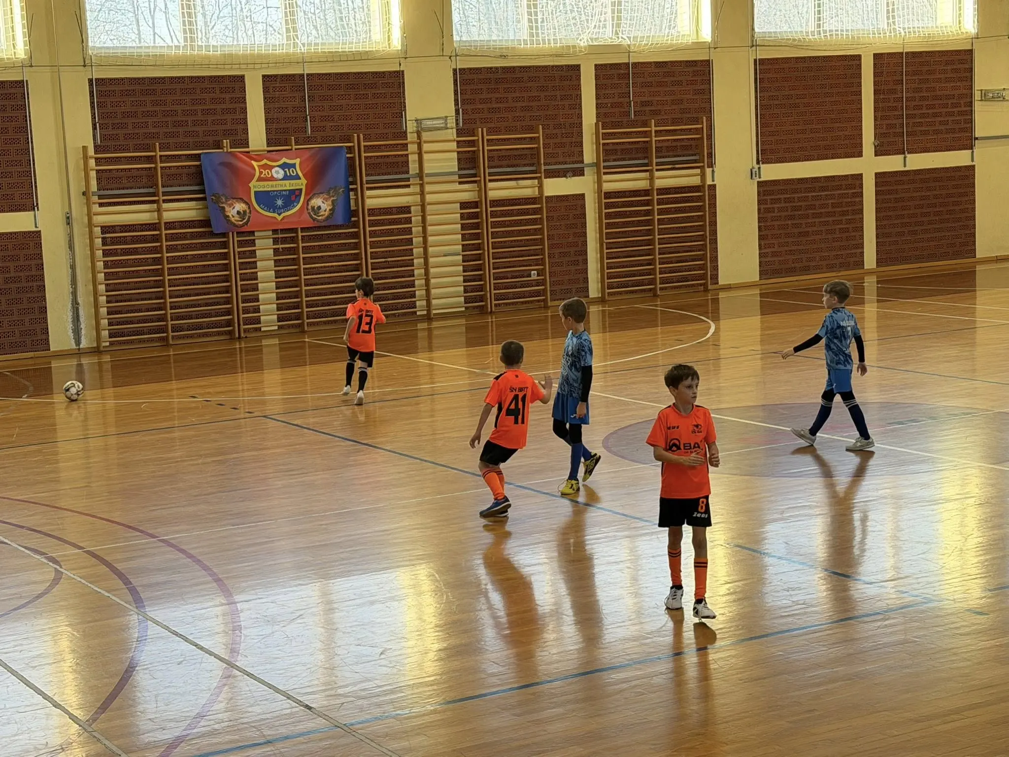 DINAMO-ZELENKO-BAT U-8 (16)