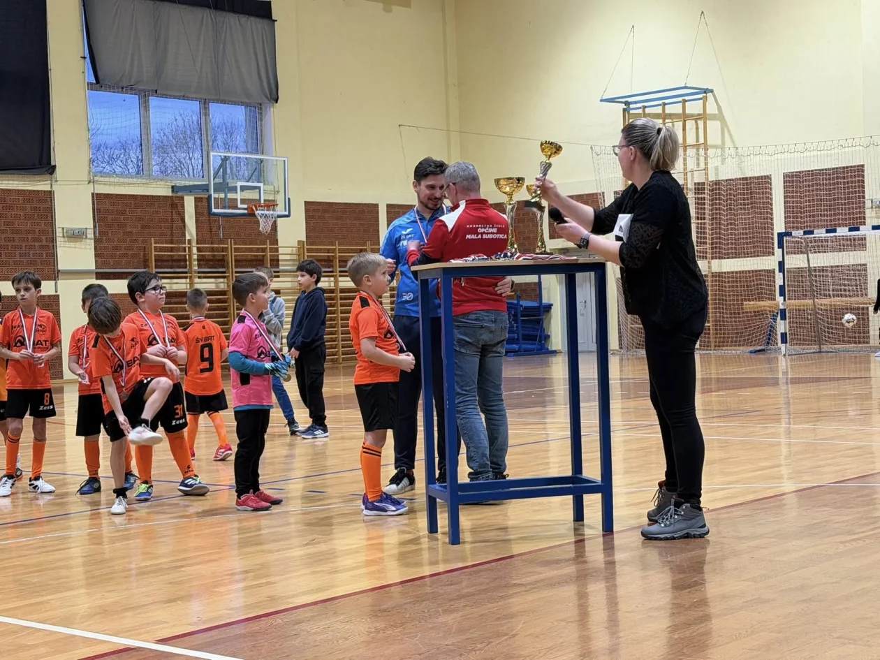 DINAMO-ZELENKO-BAT U-8 (19) DINAMO-ZELENKO-BAT U-8 (19)