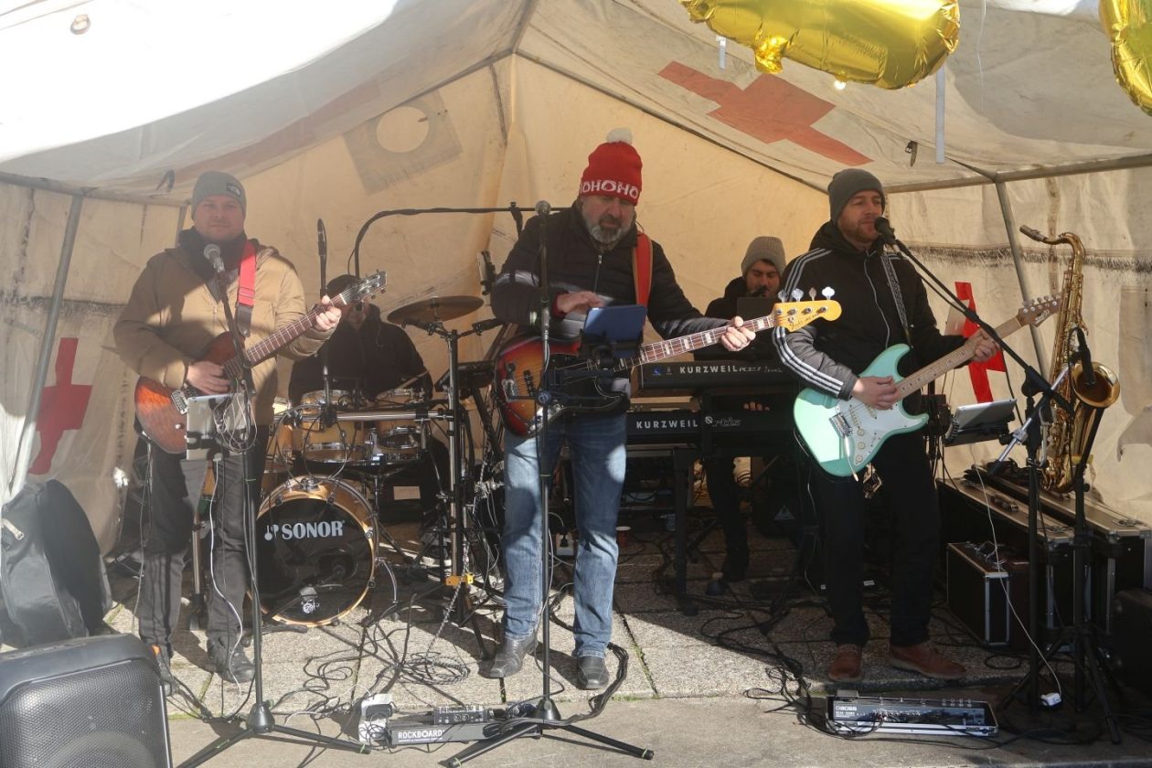 DJEČJI DOČEK Veselo podne u Mačkovcu slavi se ispred Društvenog doma (12)