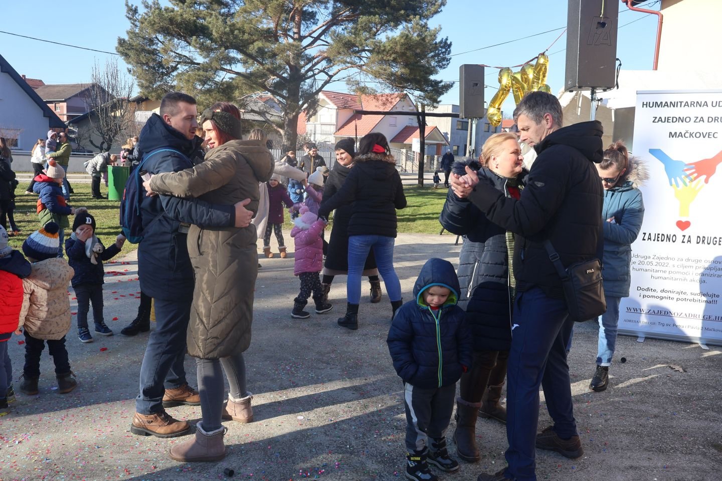 DJEČJI DOČEK Veselo podne u Mačkovcu slavi se ispred Društvenog doma (14)