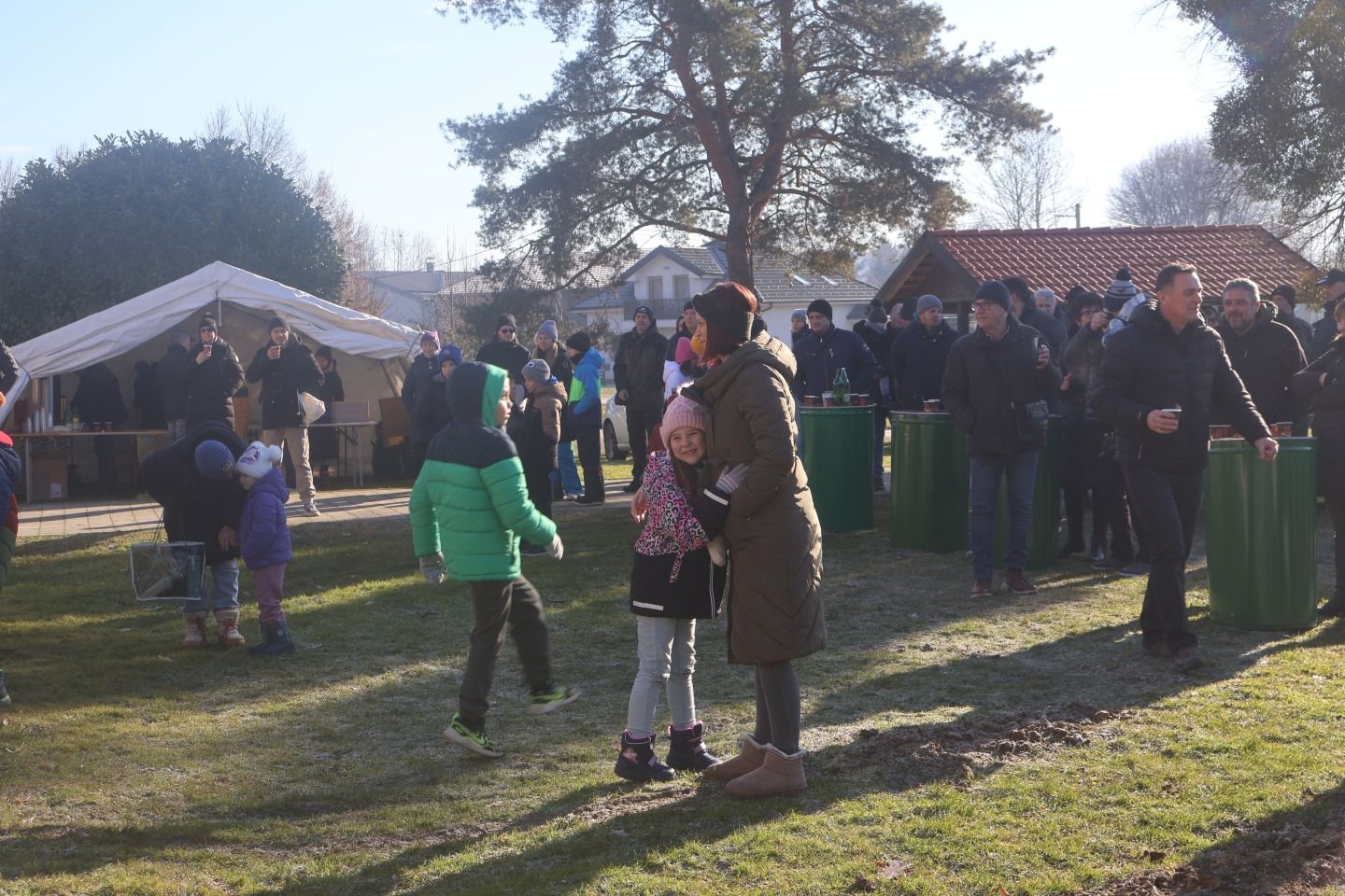 DJEČJI DOČEK Veselo podne u Mačkovcu slavi se ispred Društvenog doma (25)