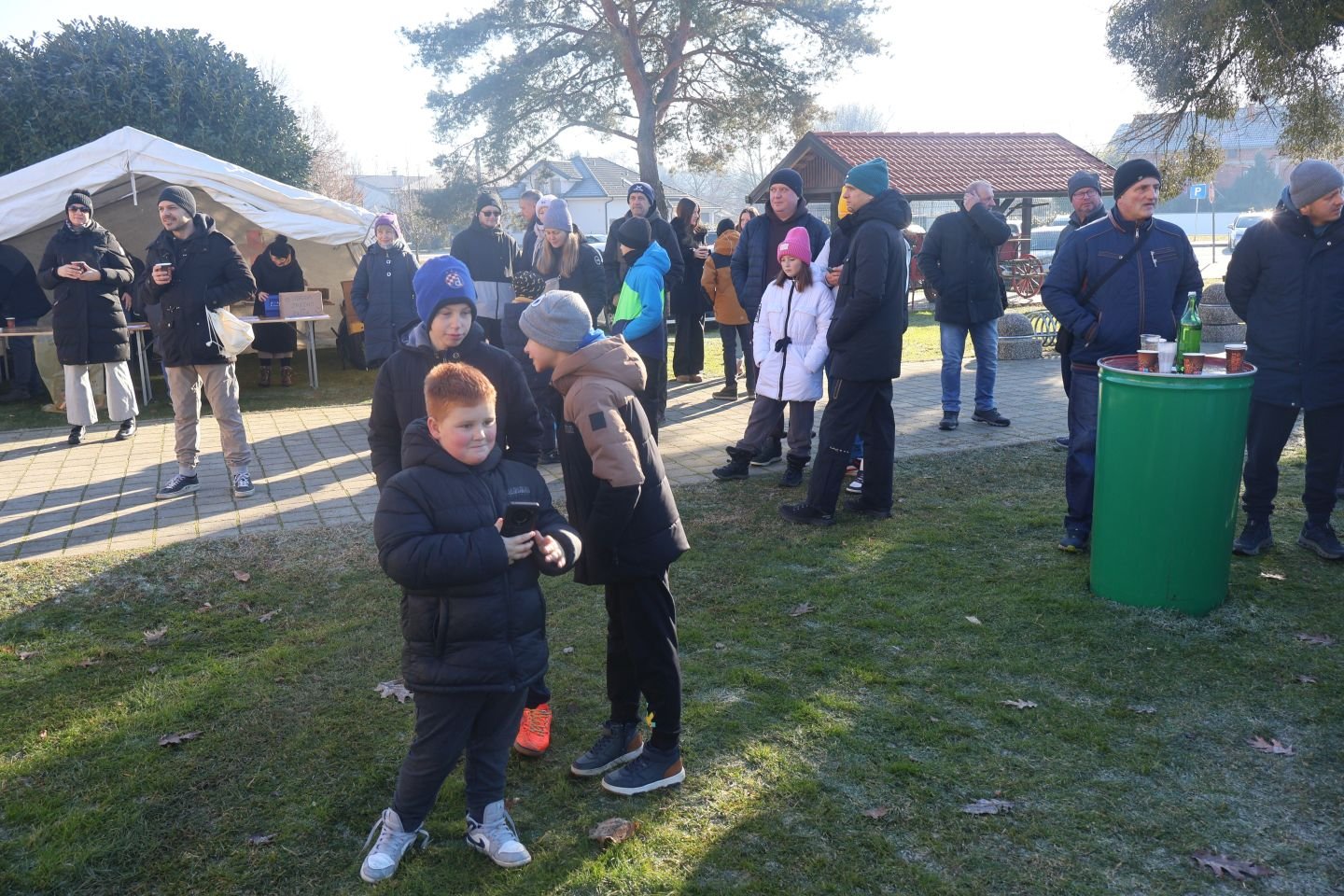 DJEČJI DOČEK Veselo podne u Mačkovcu slavi se ispred Društvenog doma (27)