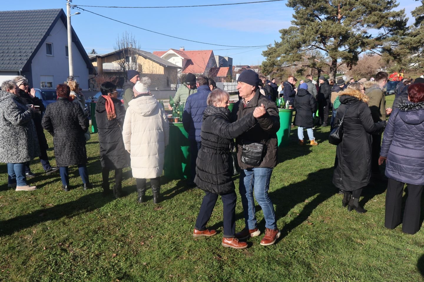 DJEČJI DOČEK Veselo podne u Mačkovcu slavi se ispred Društvenog doma (3)