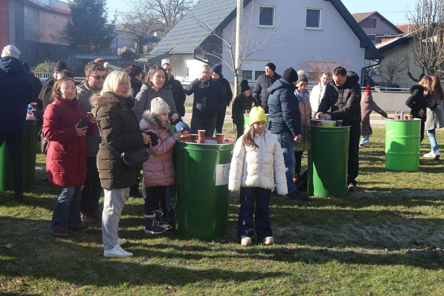 DJEČJI DOČEK Veselo podne u Mačkovcu slavi se ispred Društvenog doma (6)