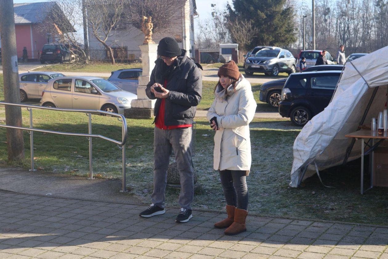 DJEČJI DOČEK Veselo podne u Mačkovcu slavi se ispred Društvenog doma (7)