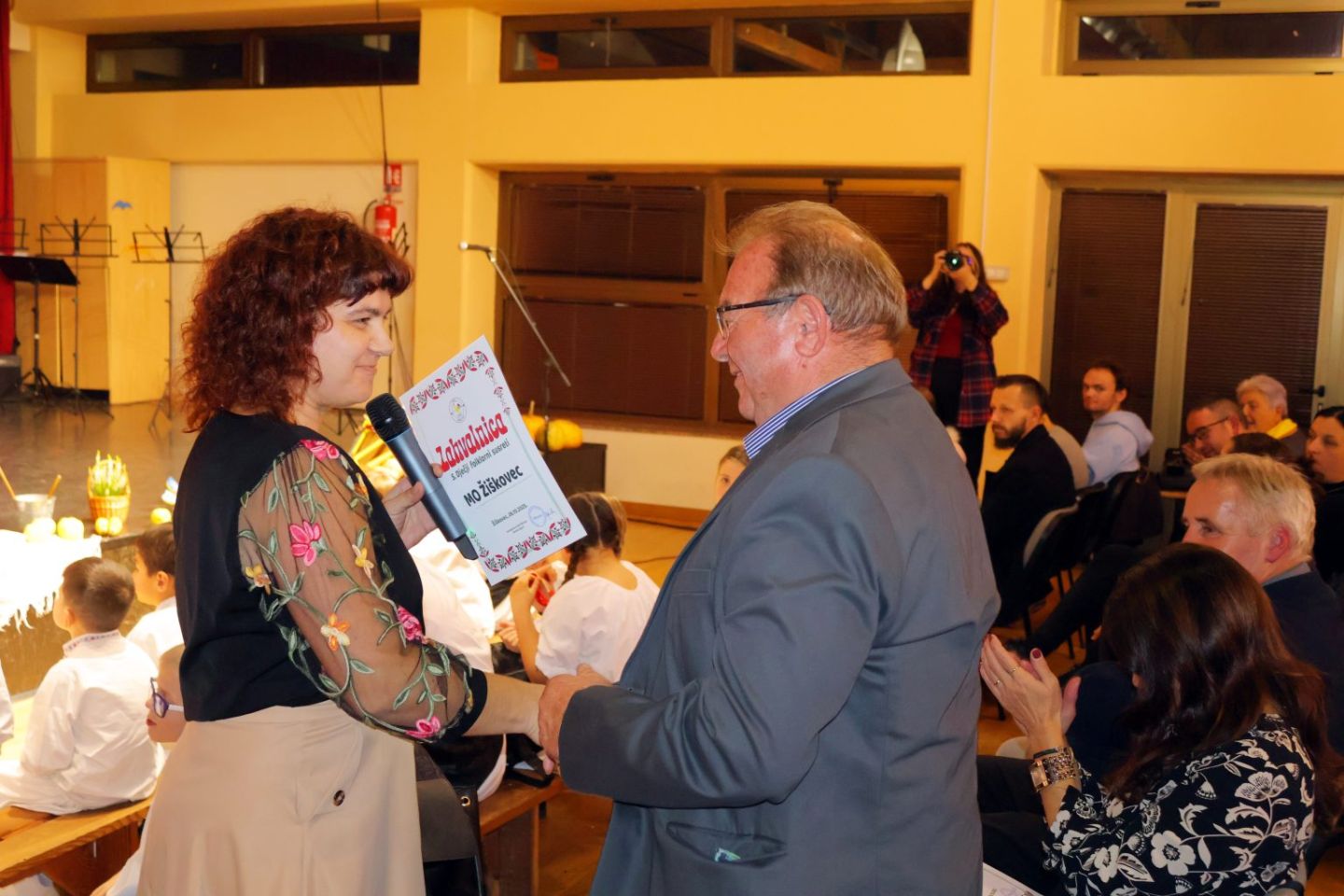 DJEČJI FOLKLORNI SUSRETI Rasplesani mališani iz Međimurja osvojili Žiškovec! (10)