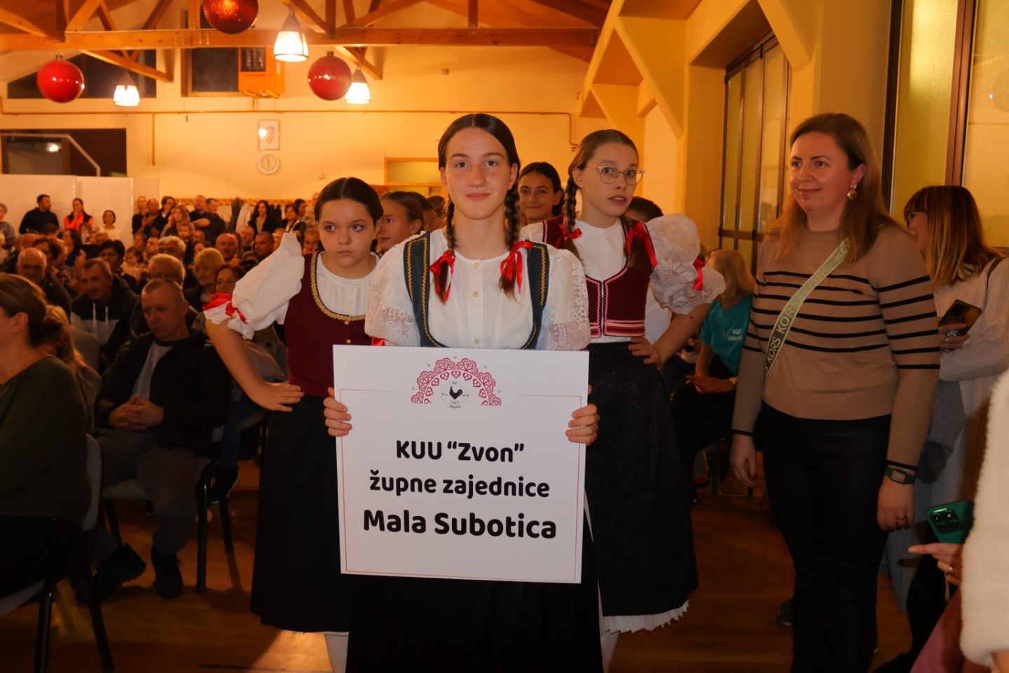 DJEČJI FOLKLORNI SUSRETI Rasplesani mališani iz Međimurja osvojili Žiškovec! (19)