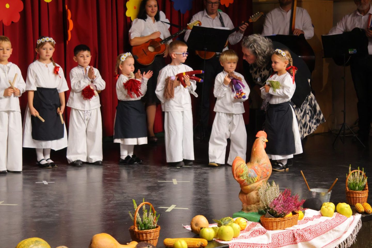 DJEČJI FOLKLORNI SUSRETI Rasplesani mališani iz Međimurja osvojili Žiškovec! (24)