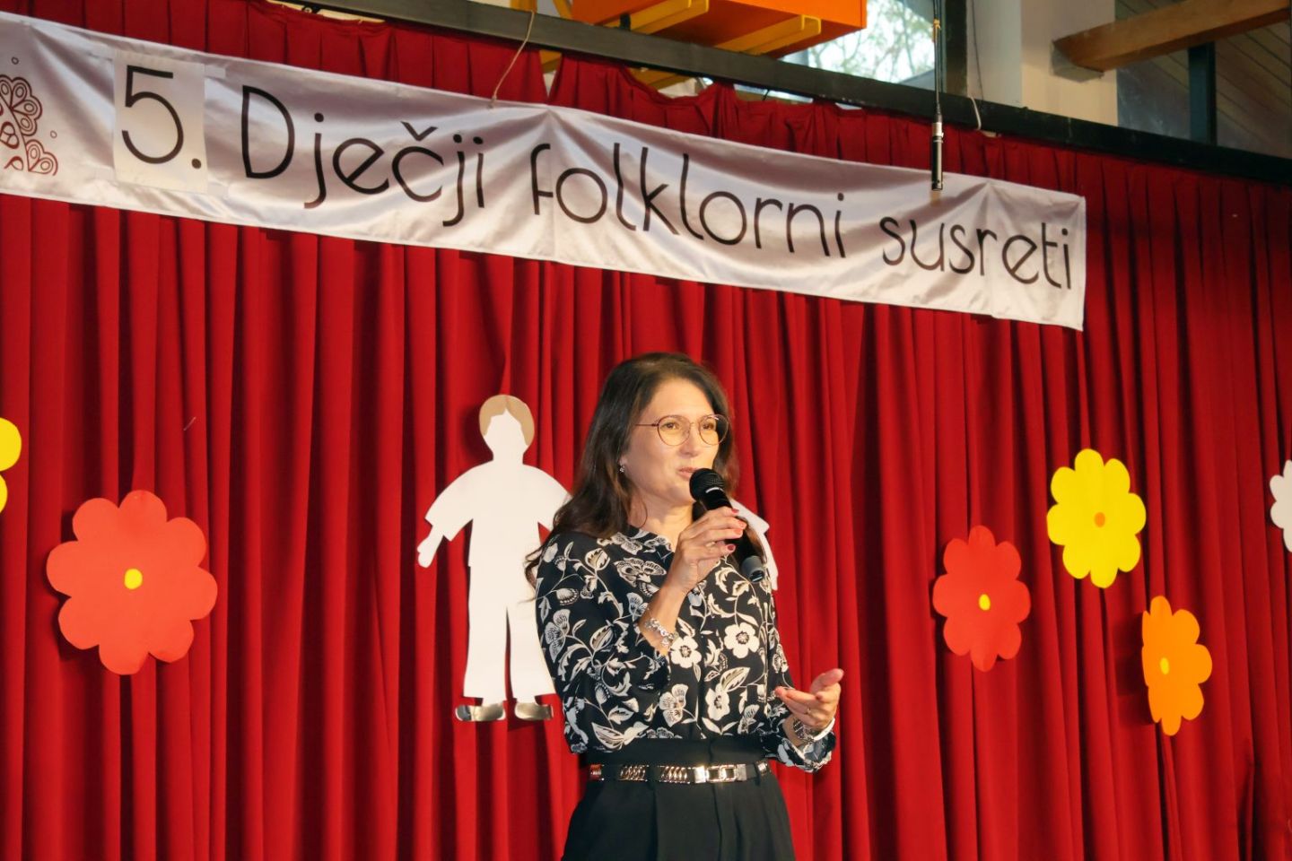 DJEČJI FOLKLORNI SUSRETI Rasplesani mališani iz Međimurja osvojili Žiškovec! (29)