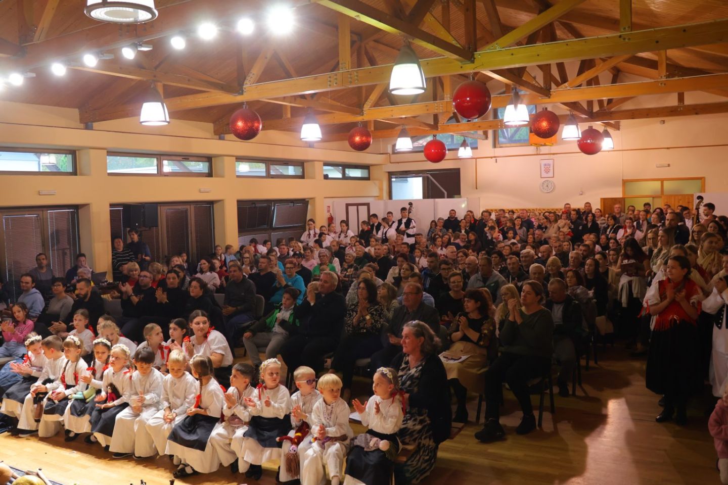 DJEČJI FOLKLORNI SUSRETI Rasplesani mališani iz Međimurja osvojili Žiškovec! (31)