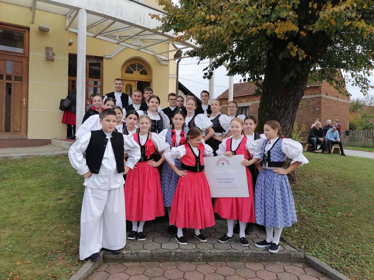 DJEČJI FOLKLORNI SUSRETI Rasplesani mališani iz Međimurja osvojili Žiškovec! (5)