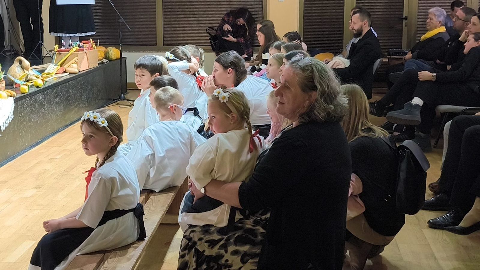 DJEČJI FOLKLORNI SUSRETI Rasplesani mališani iz Međimurja osvojili Žiškovec! (7)