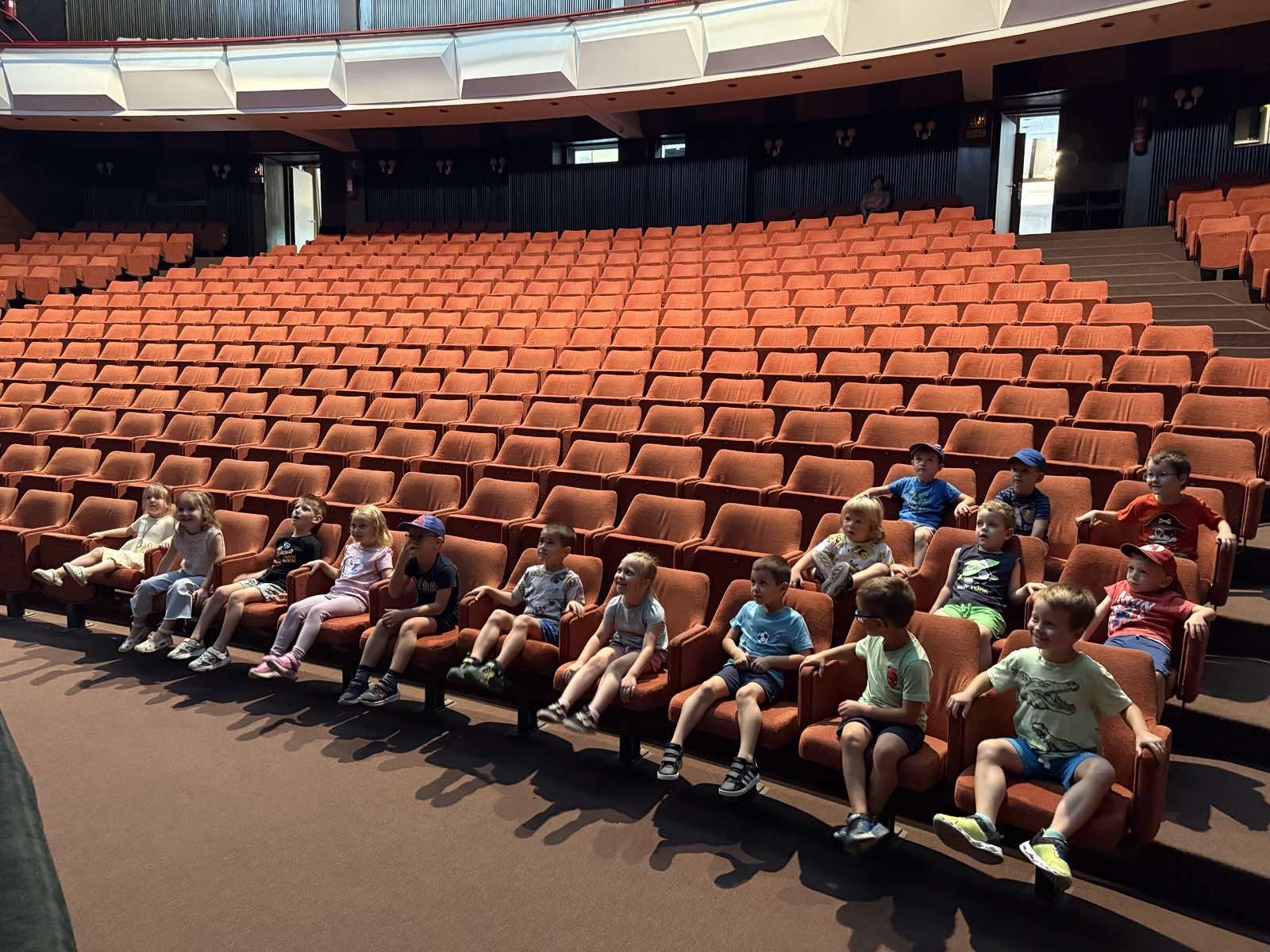 DJEČJI VFRTIĆ DJEČKJA MAŠTA (13) DJEČJI VFRTIĆ DJEČKJA MAŠTA (13)