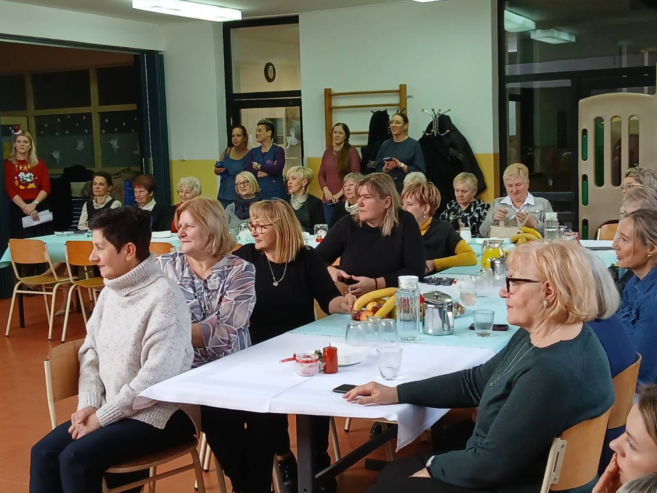 DJEČJI VRTIĆ CIPELICA Blagdansko druženje i susret s umirovljenicima (7)