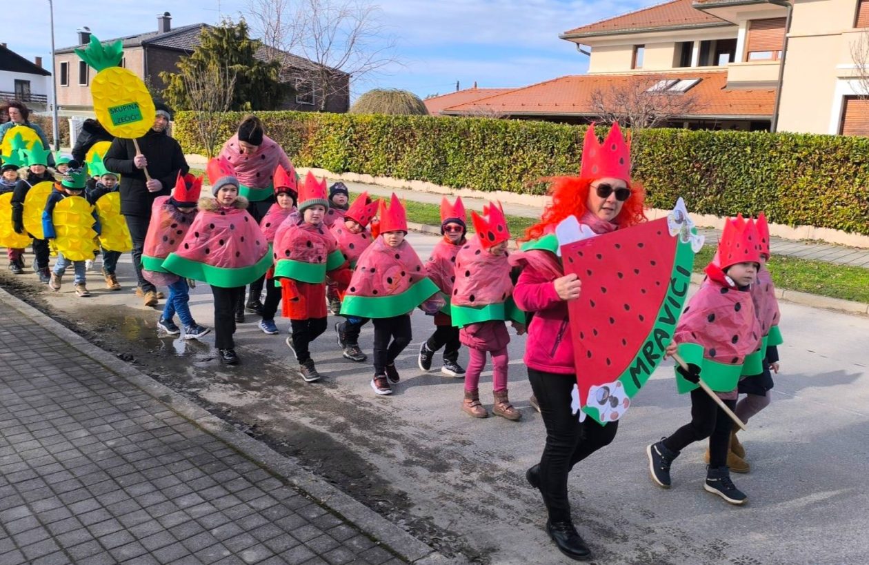 DJEČJI VRTIĆ FIJOLICA – fašnik (15) DJEČJI VRTIĆ FIJOLICA – fašnik (15)