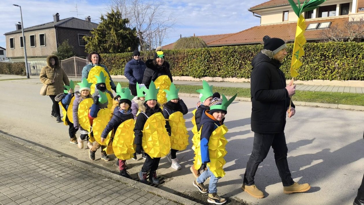 DJEČJI VRTIĆ FIJOLICA – fašnik (16) DJEČJI VRTIĆ FIJOLICA – fašnik (16)