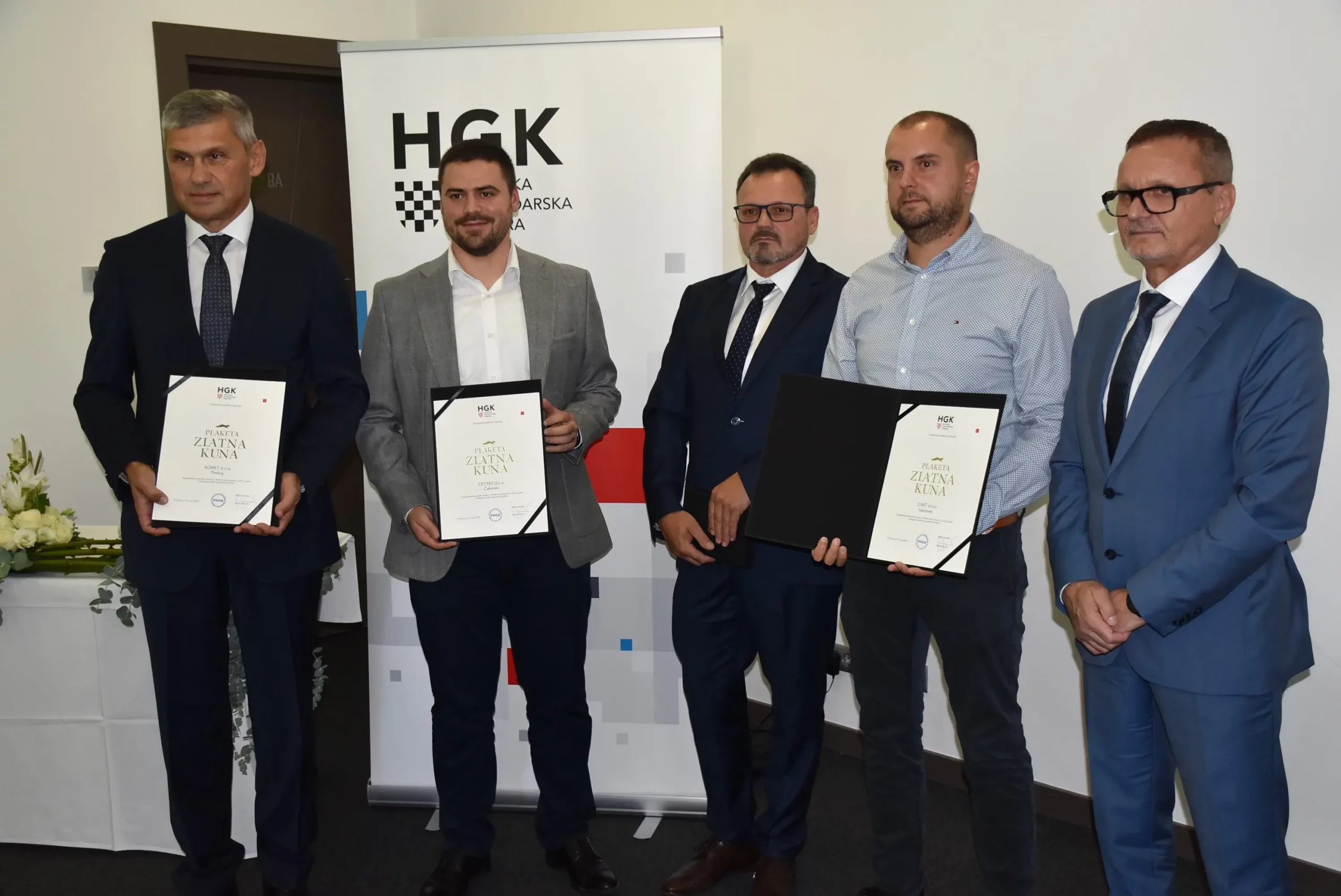 DODJELA PLAKETA Zlatna kuna skočila u ruke Kometu, Cetitecu i O.M.T (10) DODJELA PLAKETA Zlatna kuna skočila u ruke Kometu, Cetitecu i O.M.T (10)