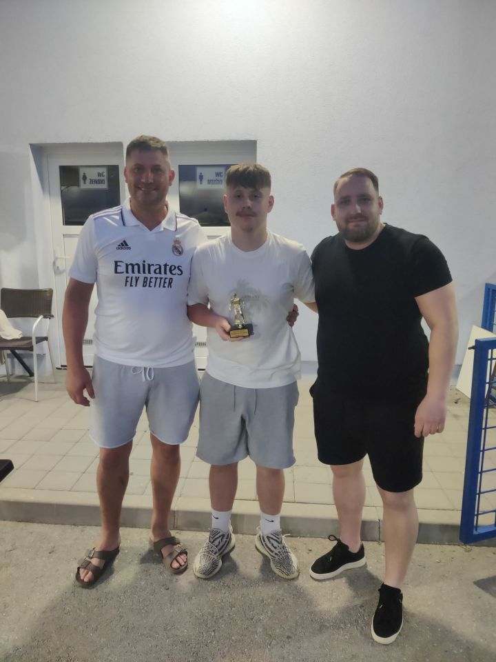 DOMAŠINEC Gornji kraj pobjednik uličnog turnira, a Luka Marodi najbolji igrač večeri (7) DOMAŠINEC Gornji kraj pobjednik uličnog turnira, a Luka Marodi najbolji igrač večeri (7)