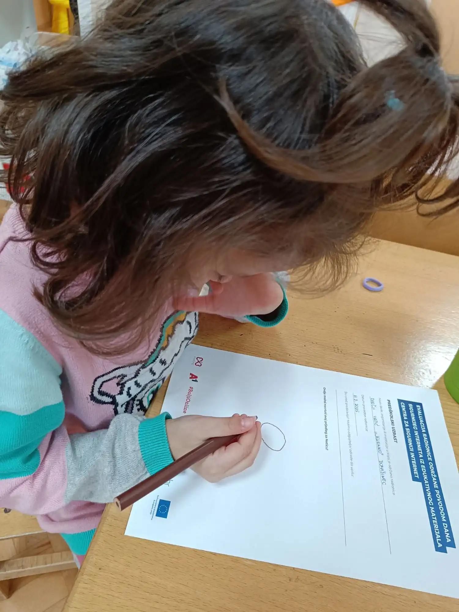 DOMAŠINEC Kako zaštititi djecu od ekrana Vrtić Jelenko obilježio Dan sigurnijeg interneta! (2) DOMAŠINEC Kako zaštititi djecu od ekrana Vrtić Jelenko obilježio Dan sigurnijeg interneta! (2)