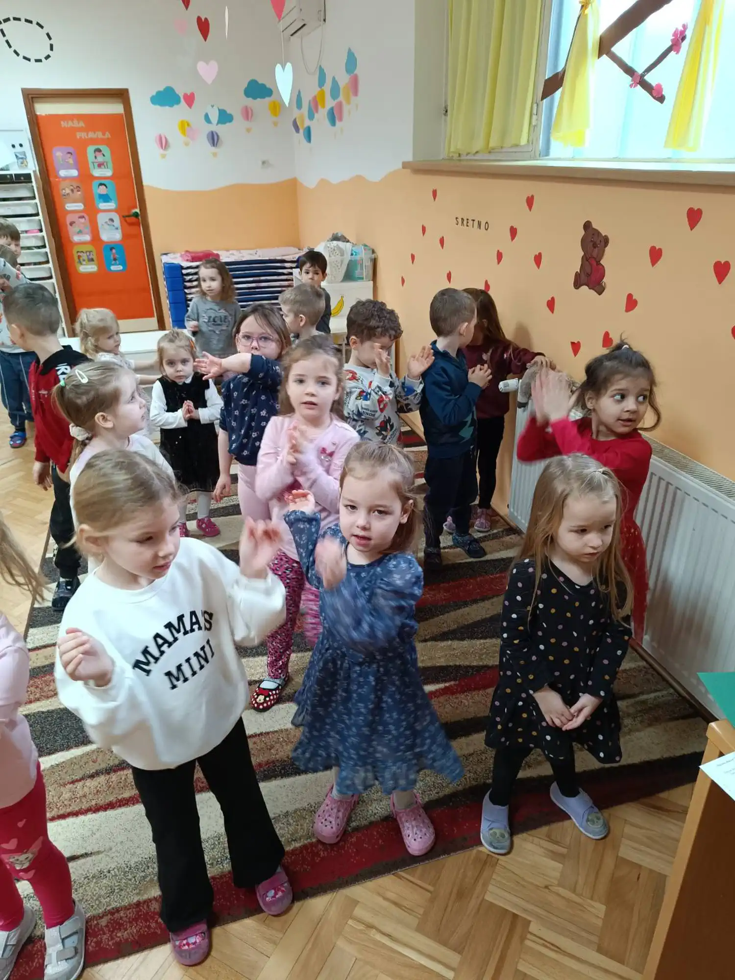 DOMAŠINEC Kako zaštititi djecu od ekrana Vrtić Jelenko obilježio Dan sigurnijeg interneta! (6) DOMAŠINEC Kako zaštititi djecu od ekrana Vrtić Jelenko obilježio Dan sigurnijeg interneta! (6)