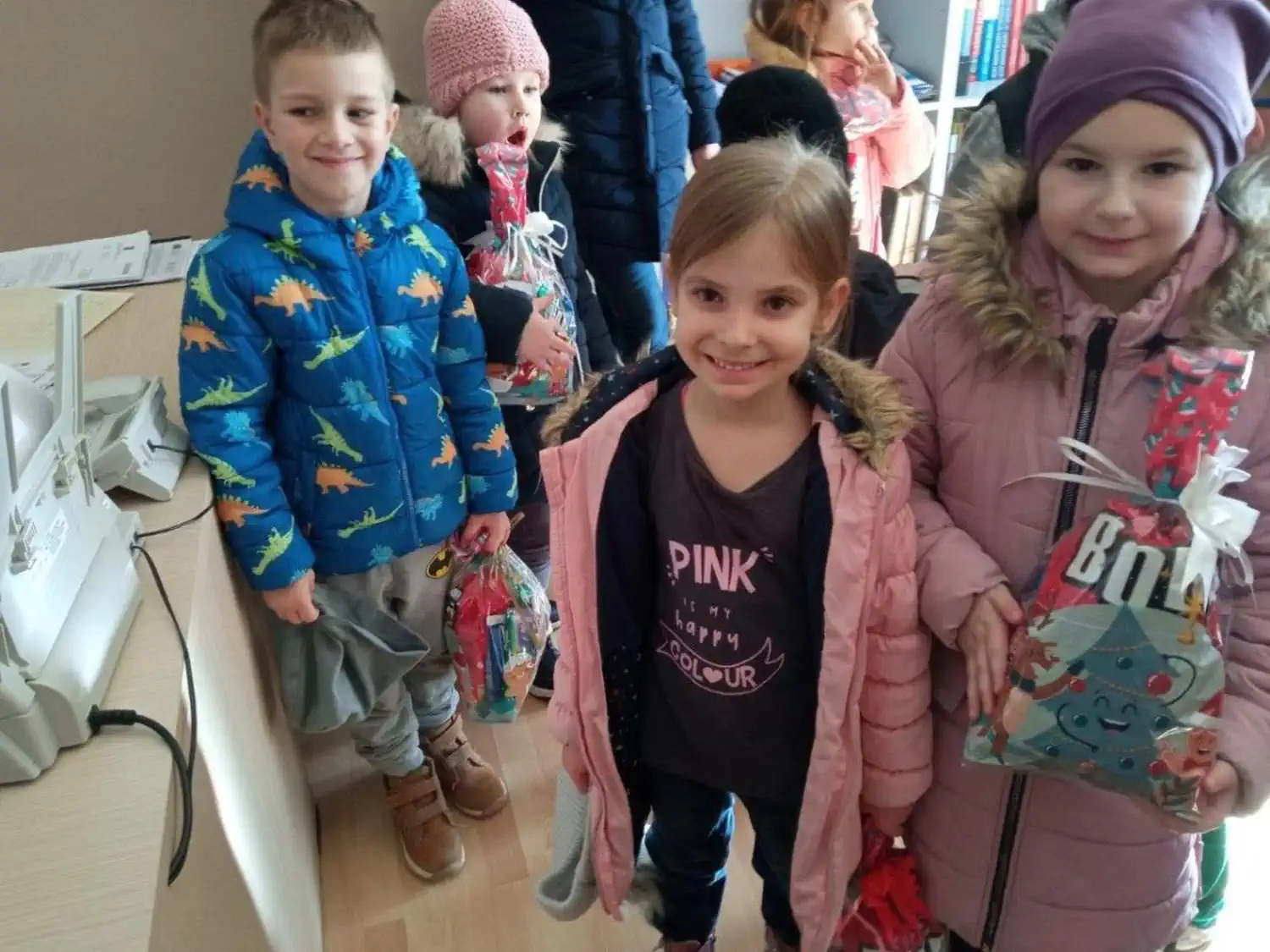 DONJA DUBRAVA Radoznali vrtićarci zavirili u općinske urede i upoznali načelnika (2) DONJA DUBRAVA Radoznali vrtićarci zavirili u općinske urede i upoznali načelnika (2)