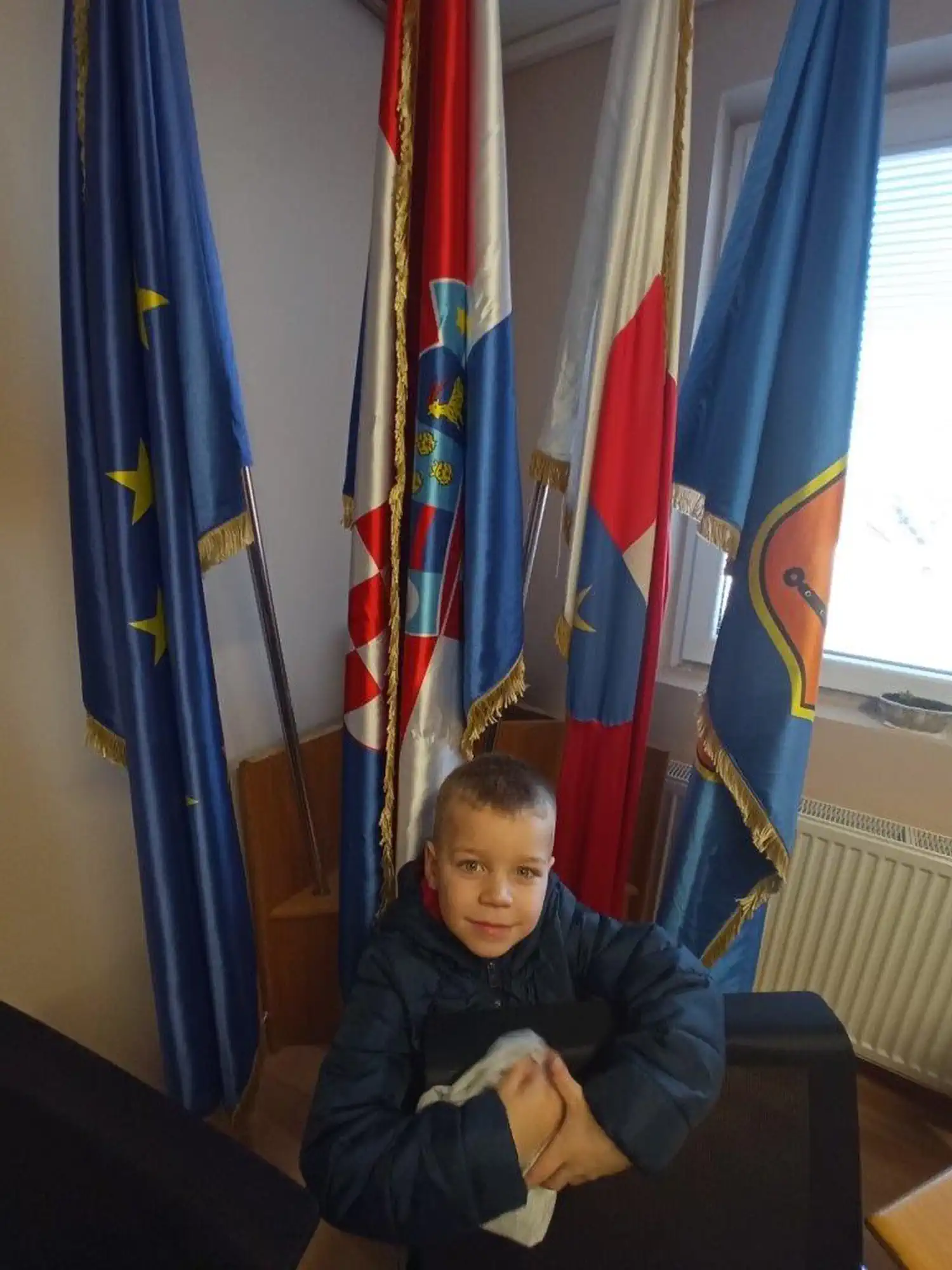 DONJA DUBRAVA Radoznali vrtićarci zavirili u općinske urede i upoznali načelnika (7) DONJA DUBRAVA Radoznali vrtićarci zavirili u općinske urede i upoznali načelnika (7)