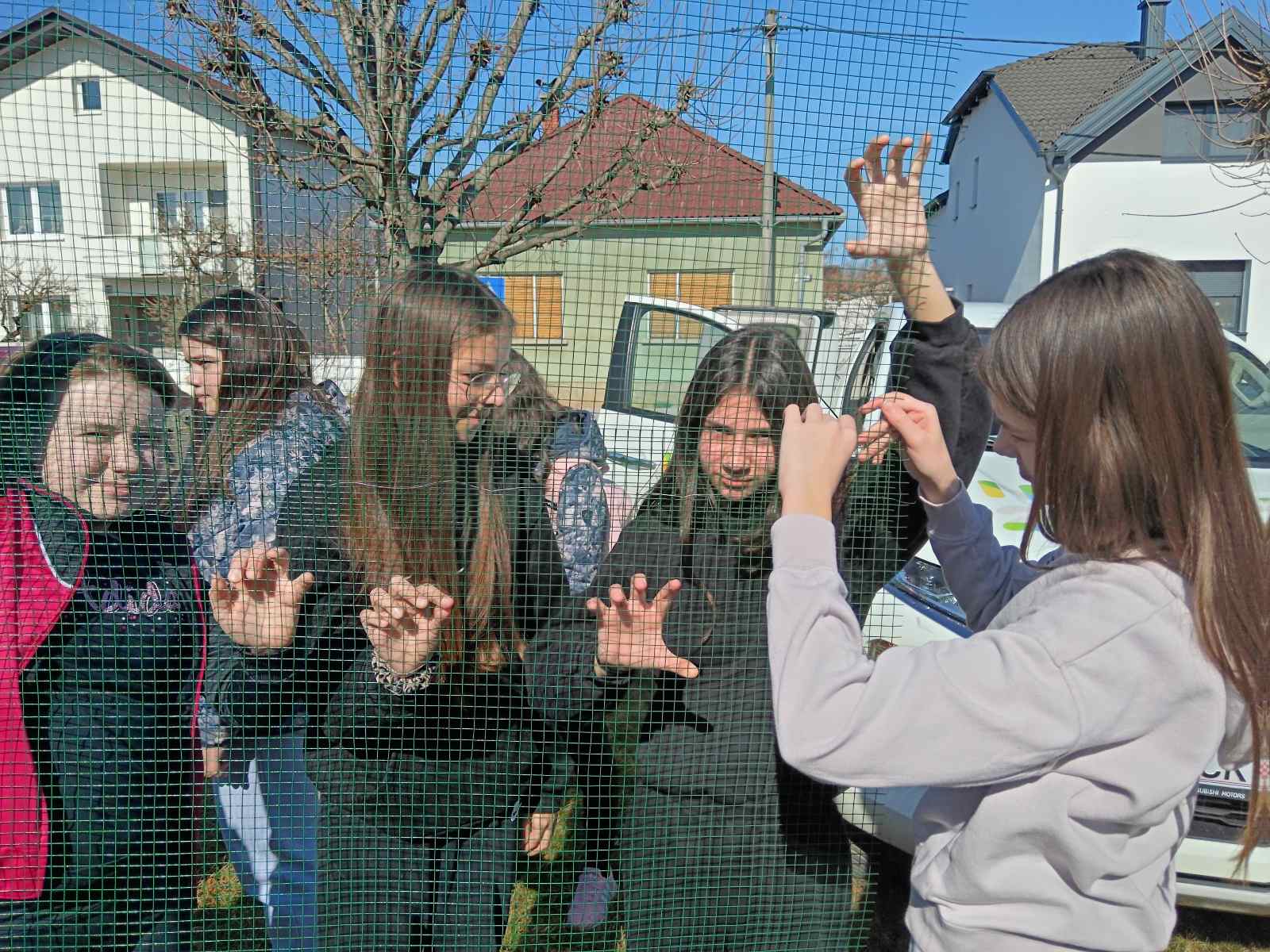 DONJA DUBRAVA Učenici izradili sunčališta za kornjače u sklopu projekta „Zajednica škola“ (5)