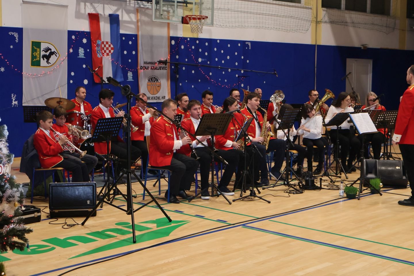 DONJI KRALJEVEC Tradicionalni božićno-novogodišnji koncert ispunio dvoranu OŠ Donji Kraljevec (20)