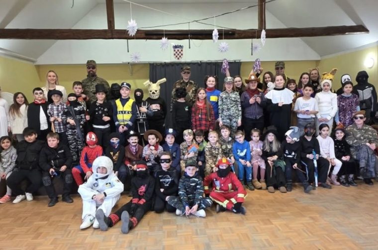 DONJI VIDOVEC Male maškare razveselile Općinu pjesmom, plesom i šarenim kostimima (2) DONJI VIDOVEC Male maškare razveselile Općinu pjesmom, plesom i šarenim kostimima (2)