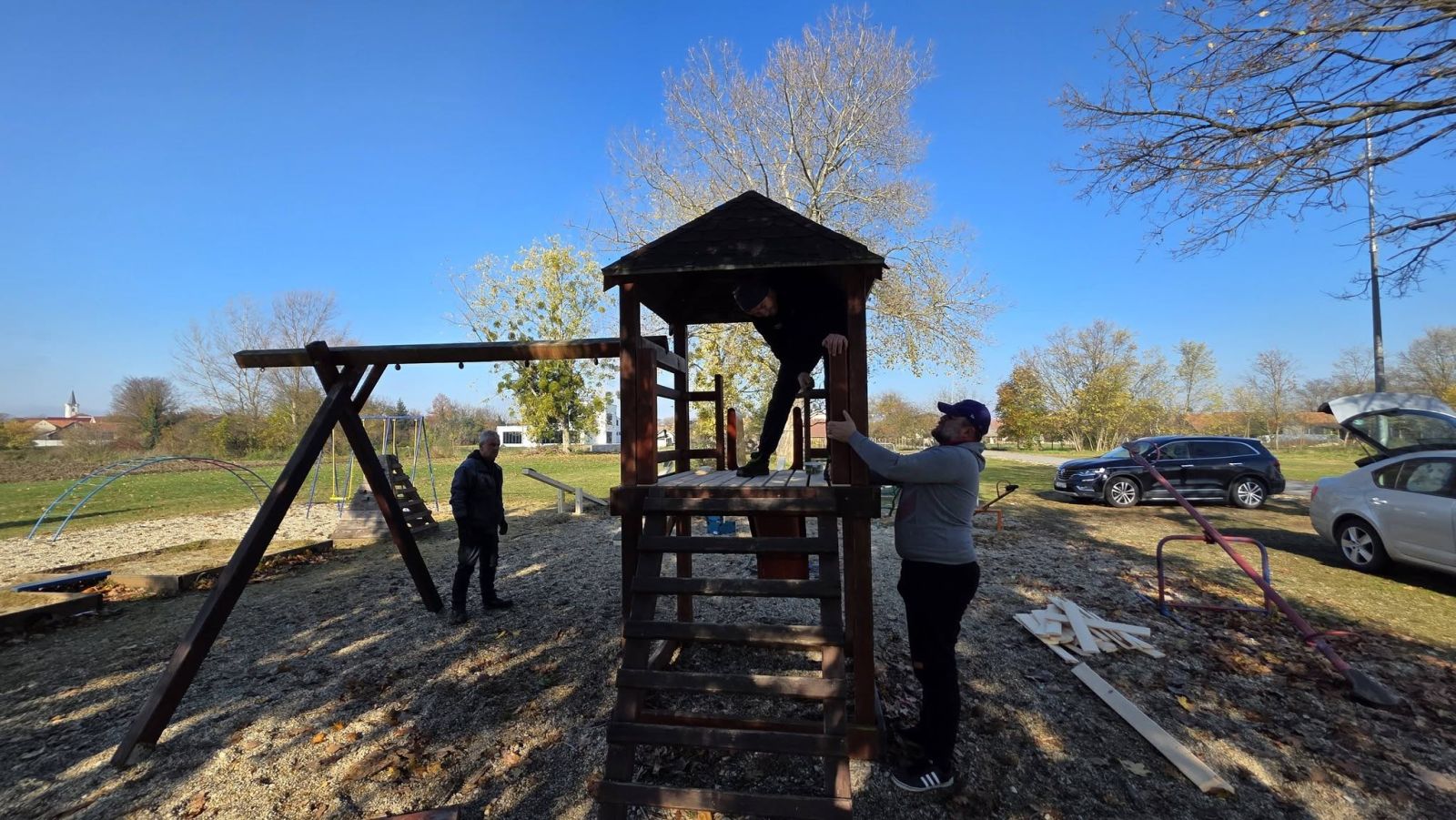 DONJI VIDOVEC Obnovljeno je dječje igralište NK Vidovčan (5) DONJI VIDOVEC Obnovljeno je dječje igralište NK Vidovčan (5)