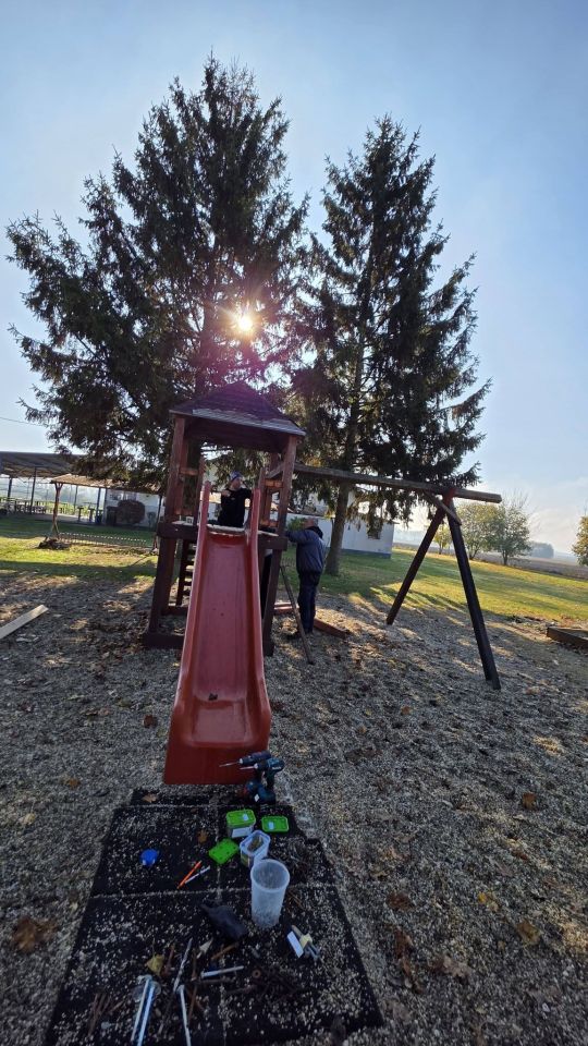 DONJI VIDOVEC Obnovljeno je dječje igralište NK Vidovčan (7) DONJI VIDOVEC Obnovljeno je dječje igralište NK Vidovčan (7)