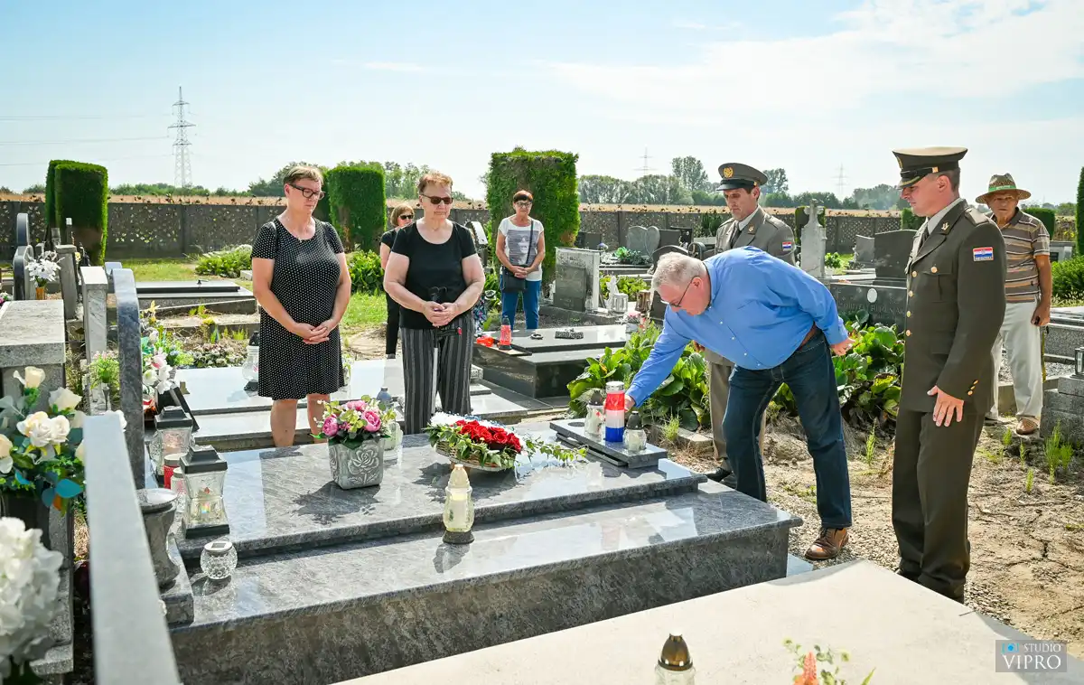 DRAŠKOVEC Grad Prelog obilježio godišnjicu smrti hrvatskog branitelja Krešimira Madića đ (2)