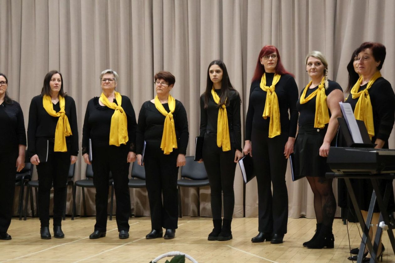 DRUŠTVO ŽENA SVETA MARIJA Marina Orehovec nova predsjednica nakon 15 godina Gordane Hunjadi (9)