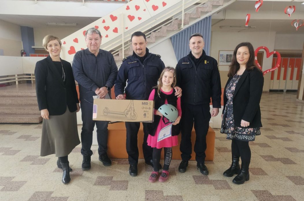 DRŽAVNA PRVAKINJA Mia Mikec osvojila prvo mjesto na „Prometnoj učilici“ (2)