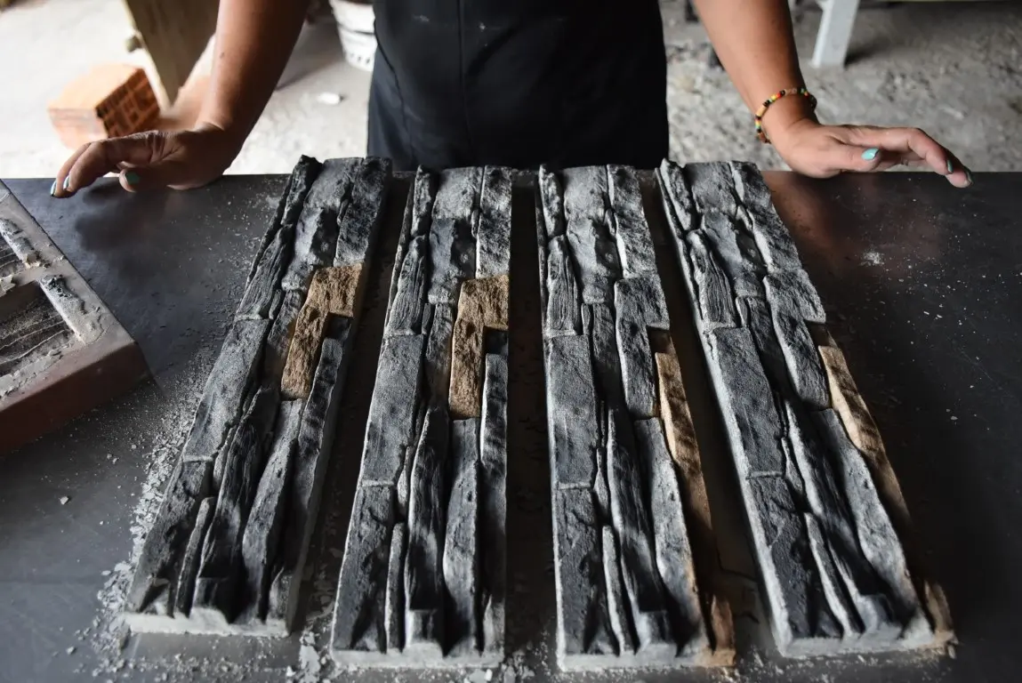 DSC_0070 (Medium) DSC_0070 (Medium)