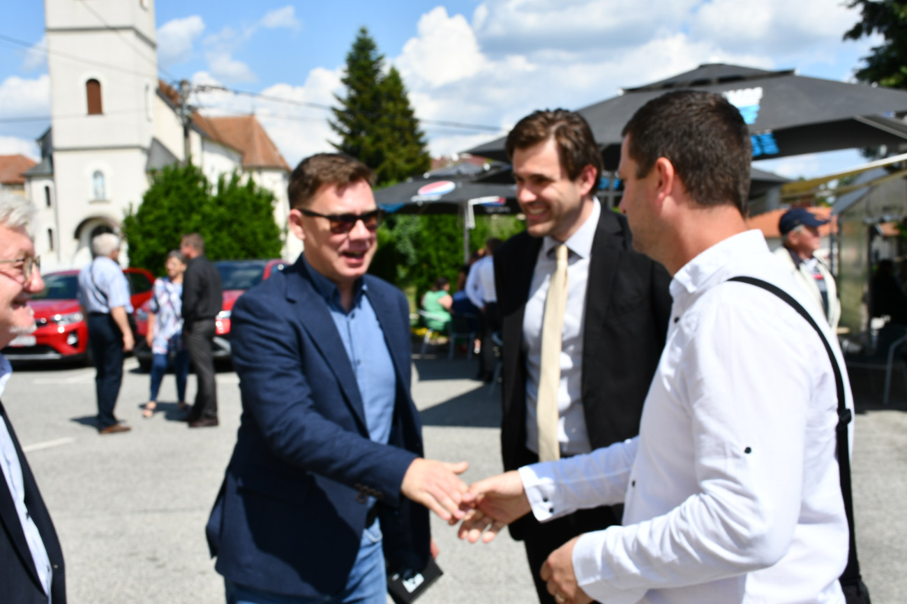 igoe kudeljnjak selektor Smotra tamburaških sastava i orkestara Belica 2024 (12) igoe kudeljnjak selektor Smotra tamburaških sastava i orkestara Belica 2024 (12)