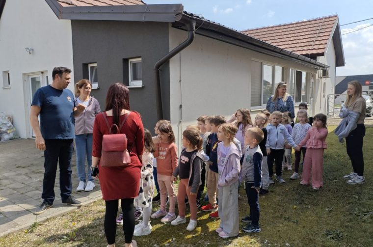 DV BELICA ‘Leptirići’ posjetili farmu i siranu obitelji Krnjak (4)