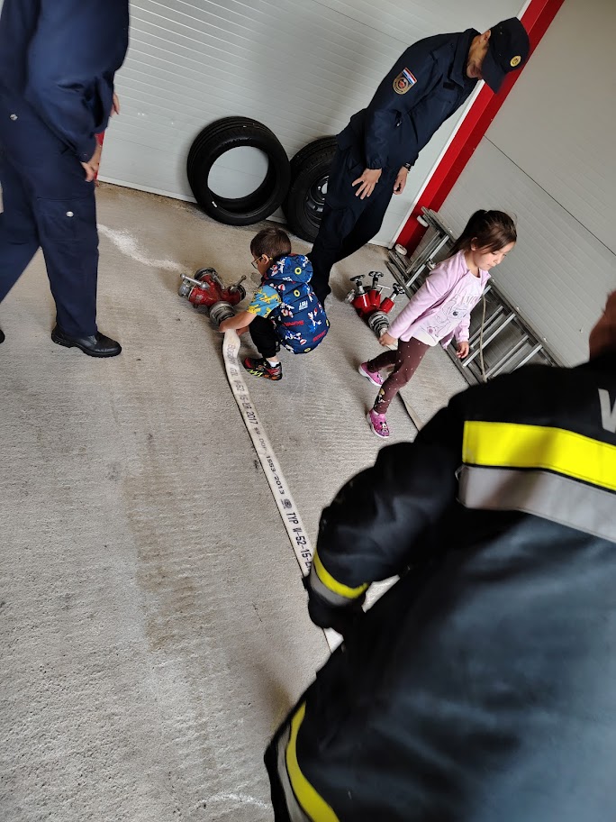 DV CIPELICA Djeca pokazala velik interes za vatrogastvo (2)
